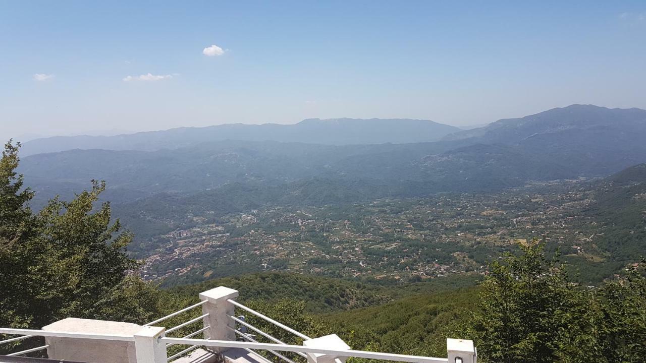 Nido Del Nibbio Bed & Breakfast Subiaco Luaran gambar
