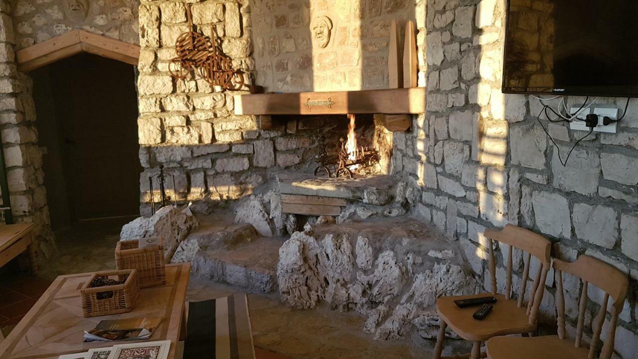 Nido Del Nibbio Bed & Breakfast Subiaco Luaran gambar